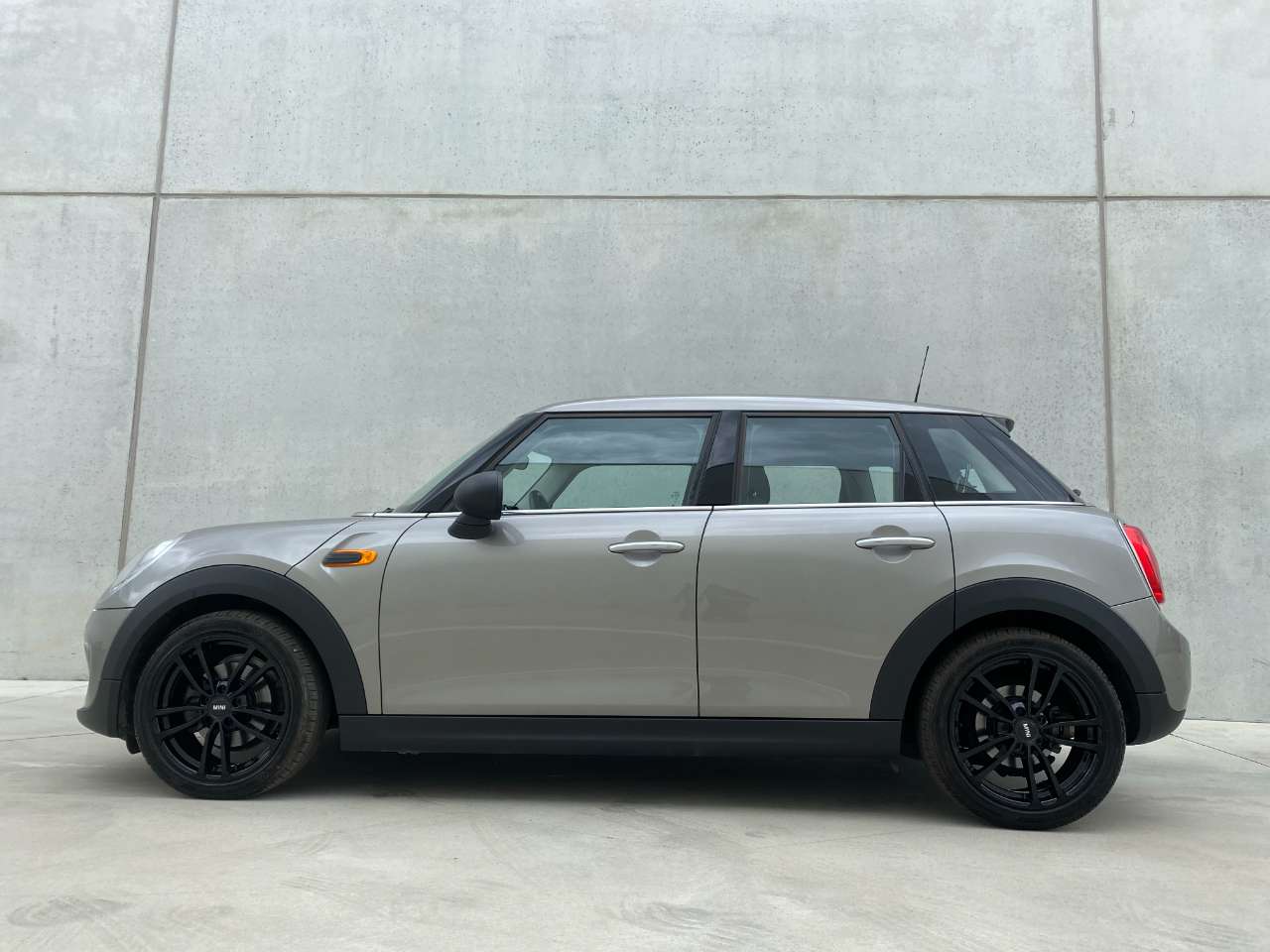 Leconte Motors -  MINI One D