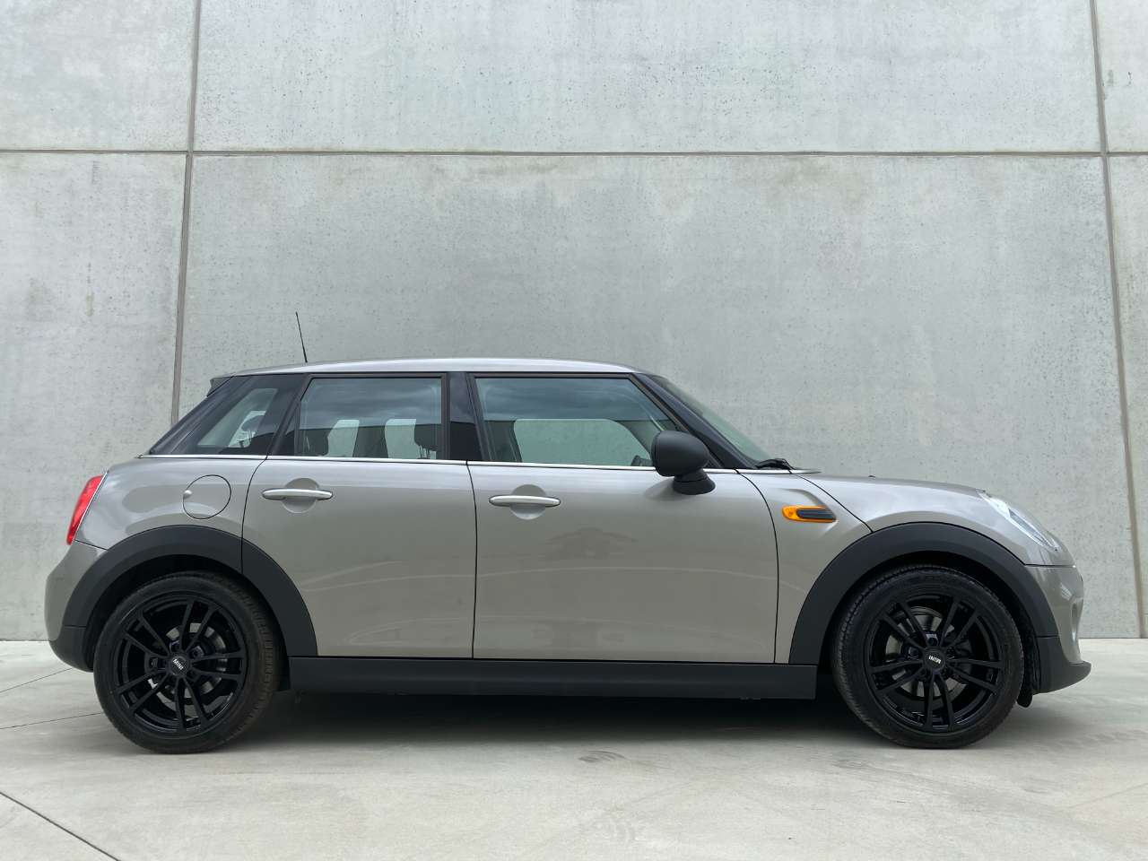 Leconte Motors -  MINI One D