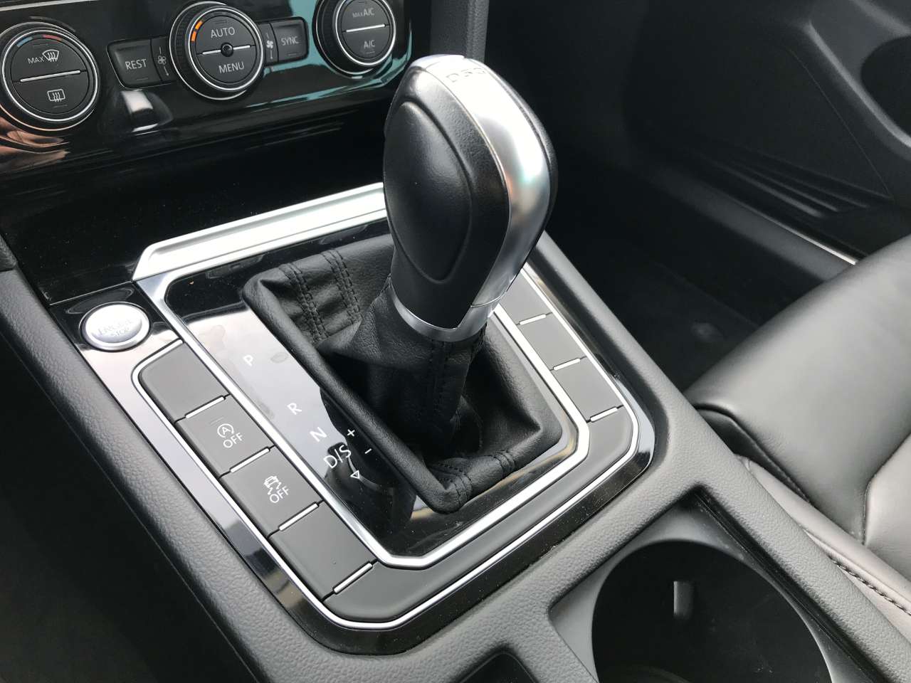 Leconte Motors -  Volkswagen Passat Variant
