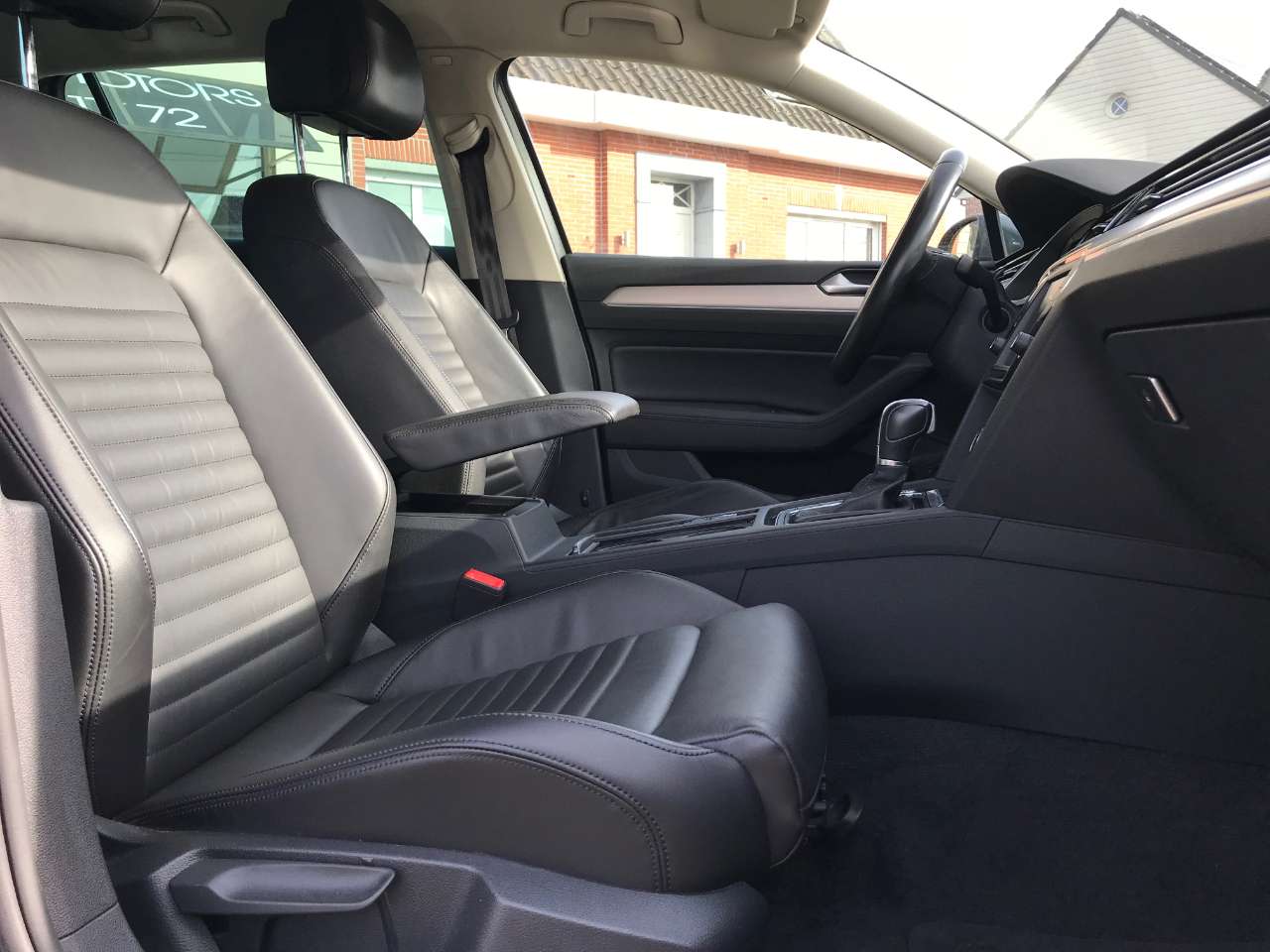 Leconte Motors -  Volkswagen Passat Variant