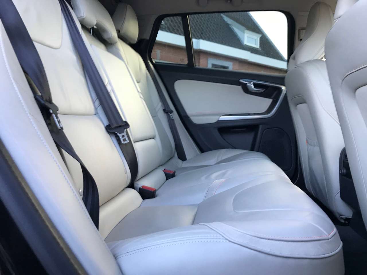 Leconte Motors -  Volvo V60