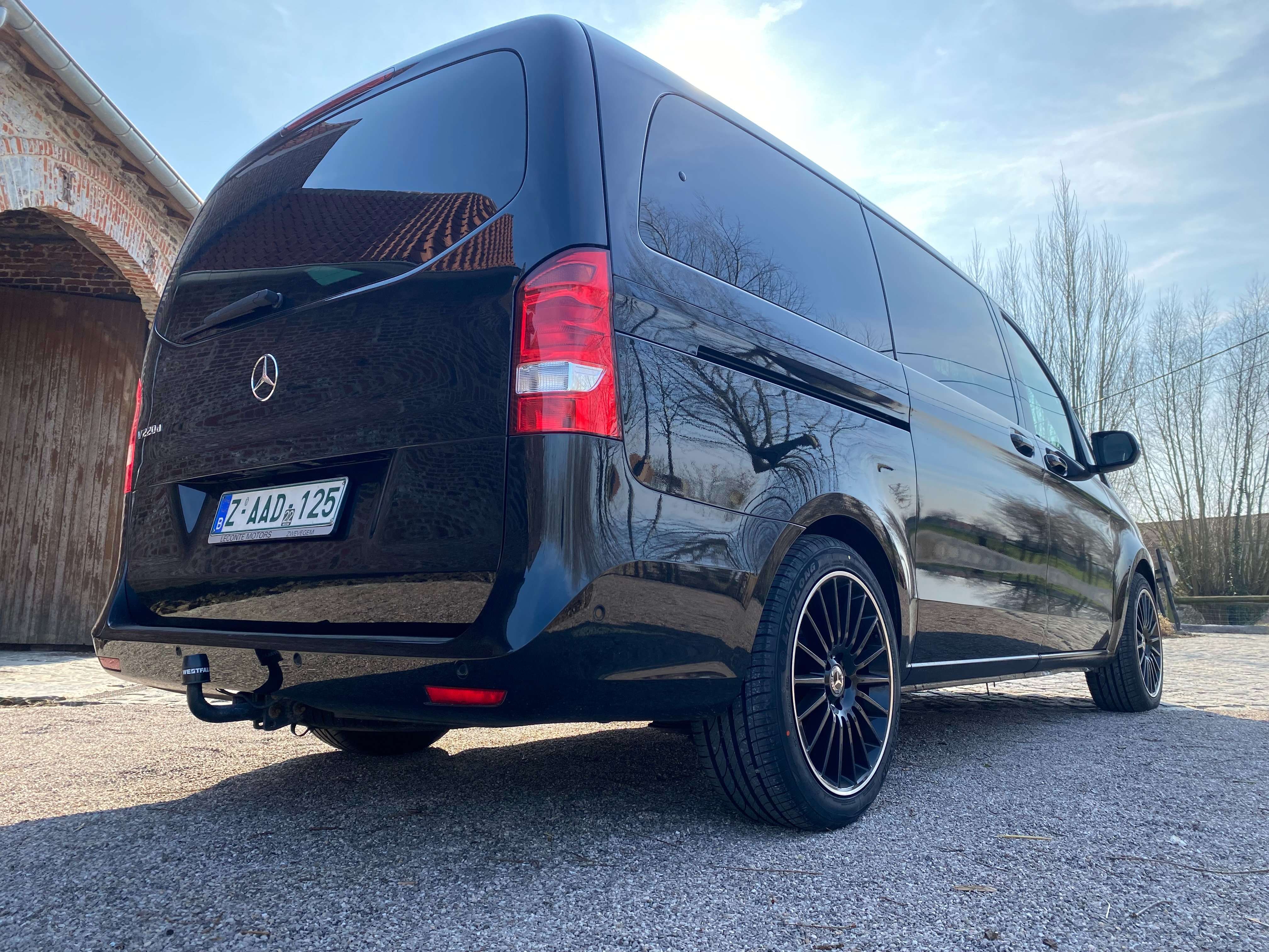 Leconte Motors -  Mercedes-Benz V 220