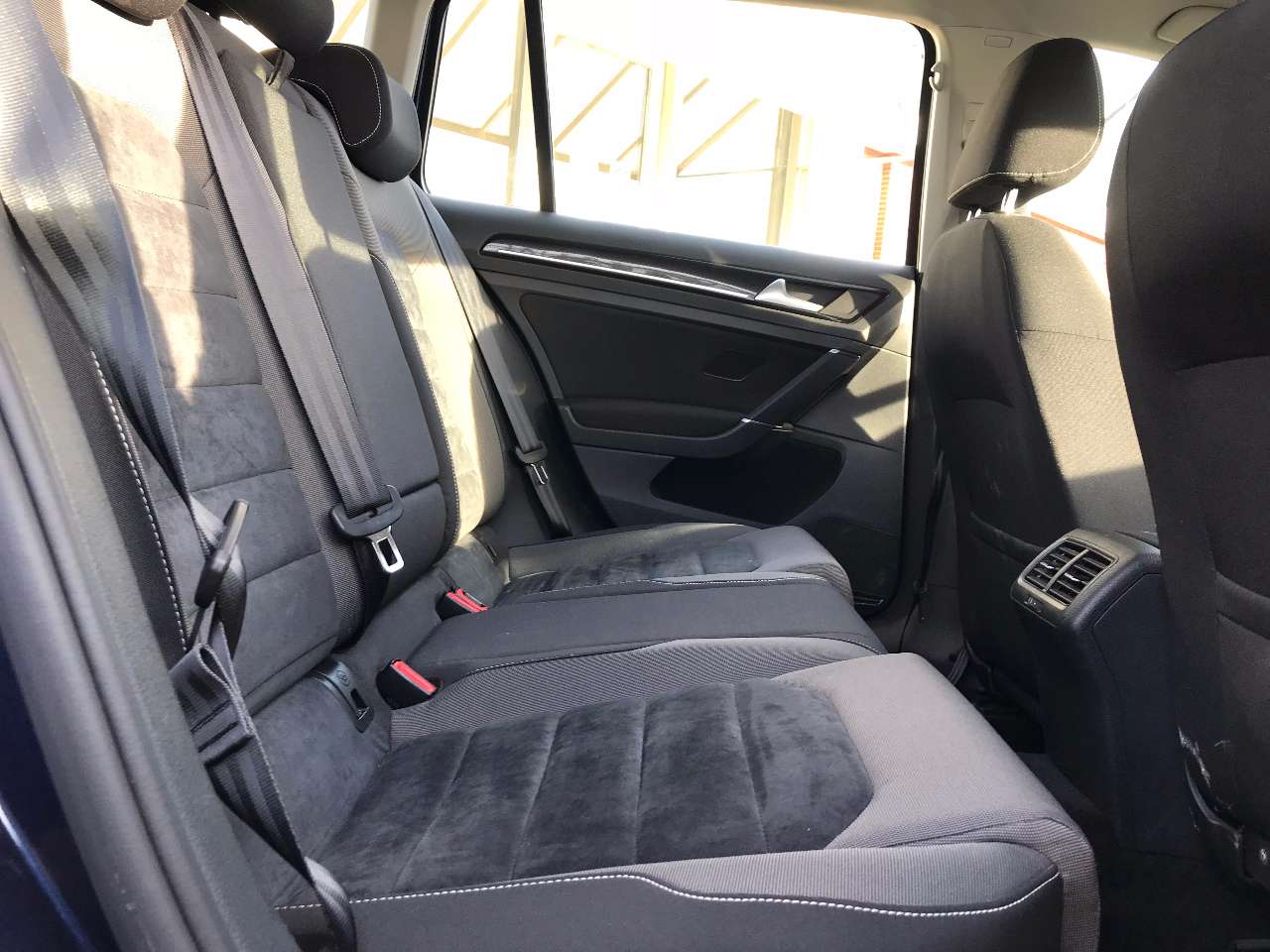 Leconte Motors -  Volkswagen Golf