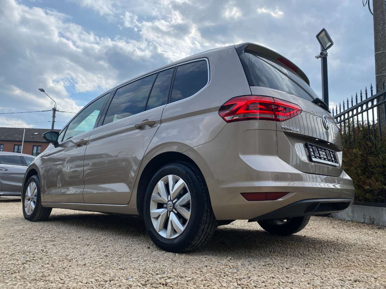 Leconte Motors -  Volkswagen Touran