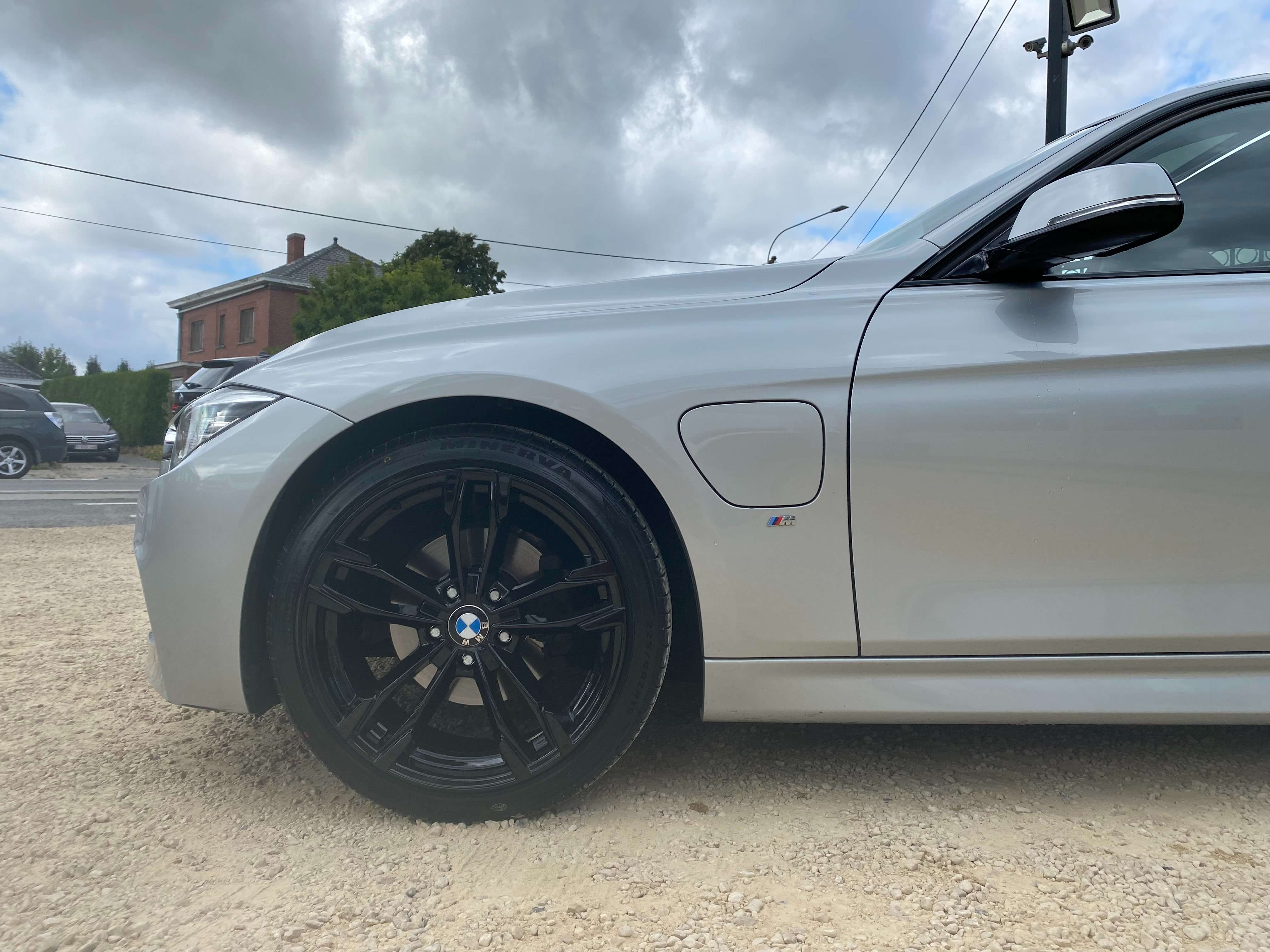 Leconte Motors -  BMW 330