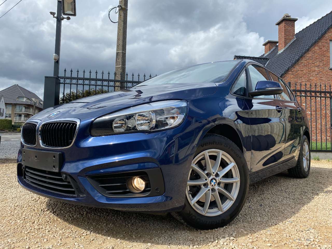 Leconte Motors -  BMW 216