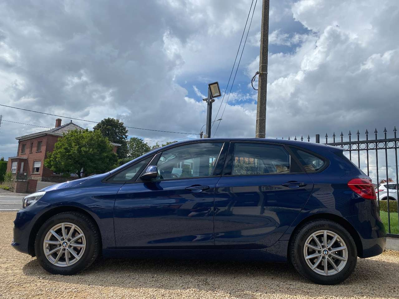 Leconte Motors -  BMW 216