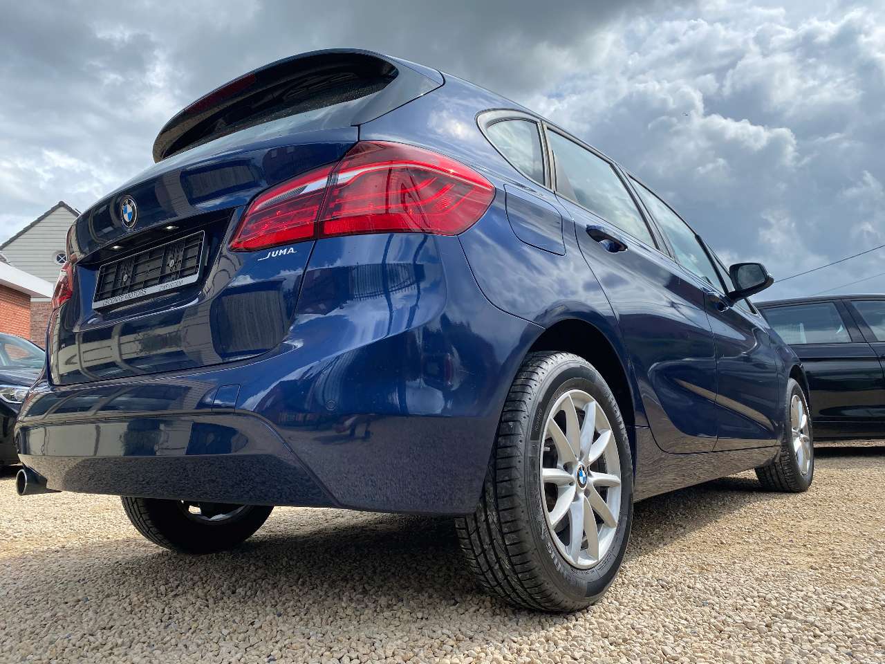 Leconte Motors -  BMW 216