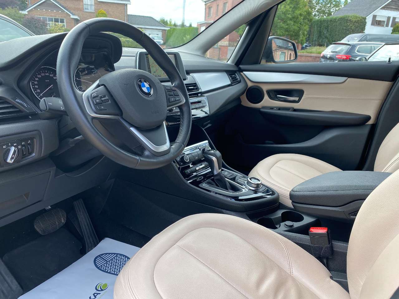 Leconte Motors -  BMW 216