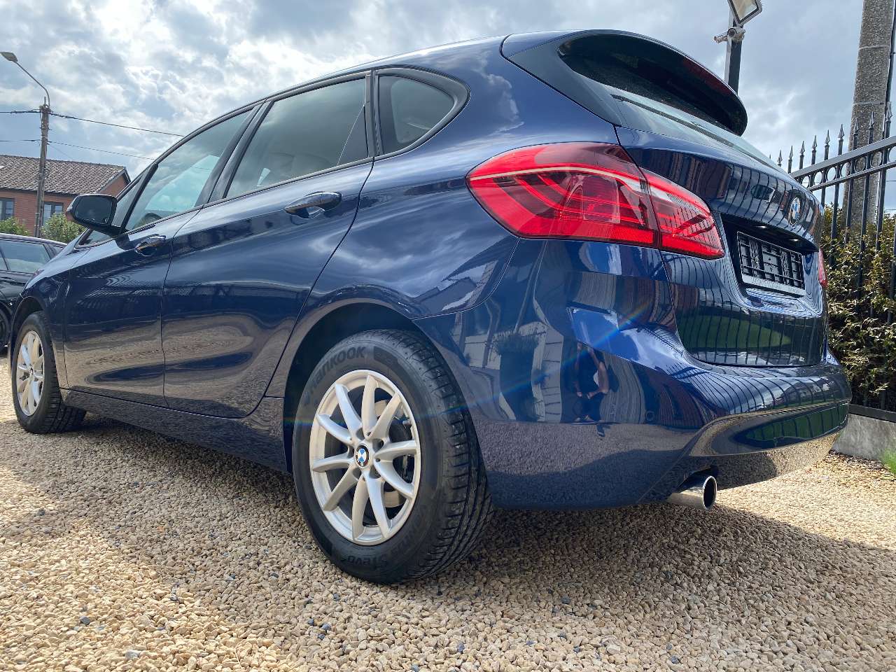Leconte Motors -  BMW 216