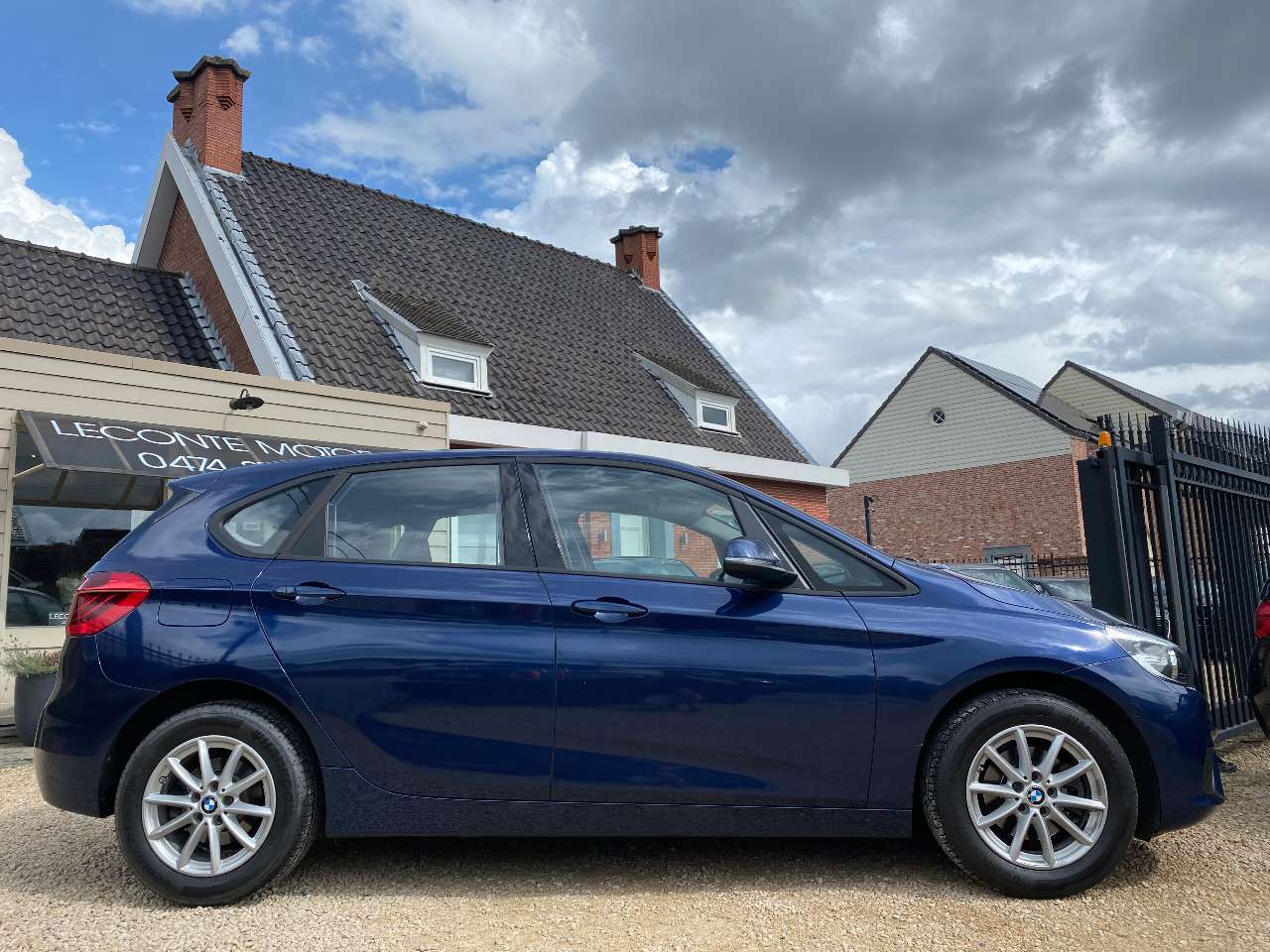Leconte Motors -  BMW 216