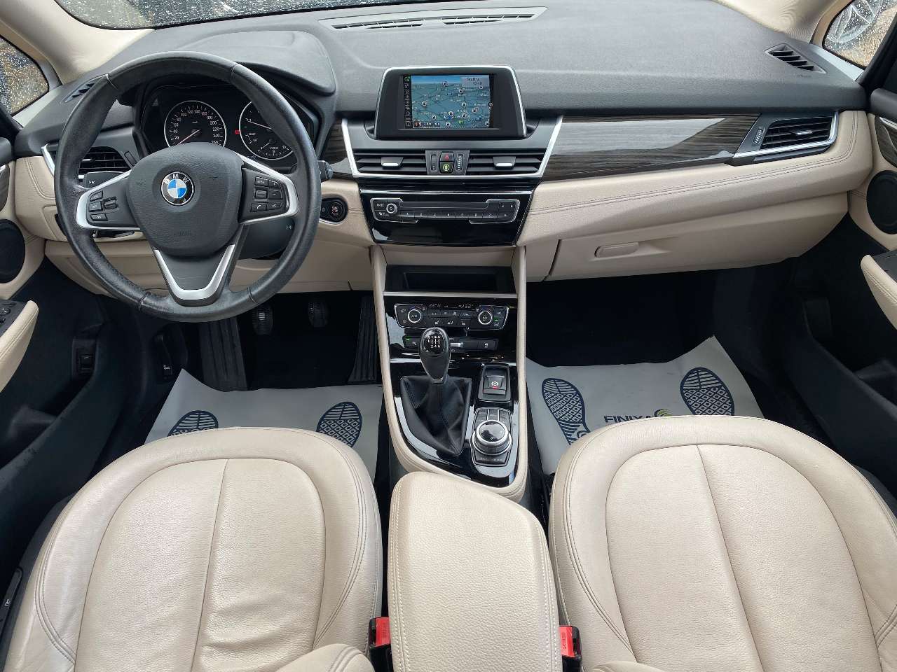 Leconte Motors -  BMW 216