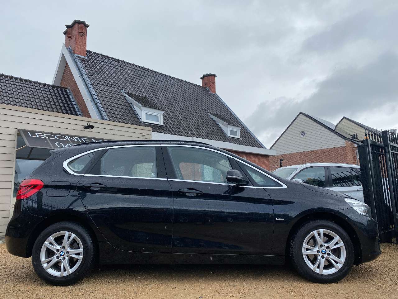 Leconte Motors -  BMW 216