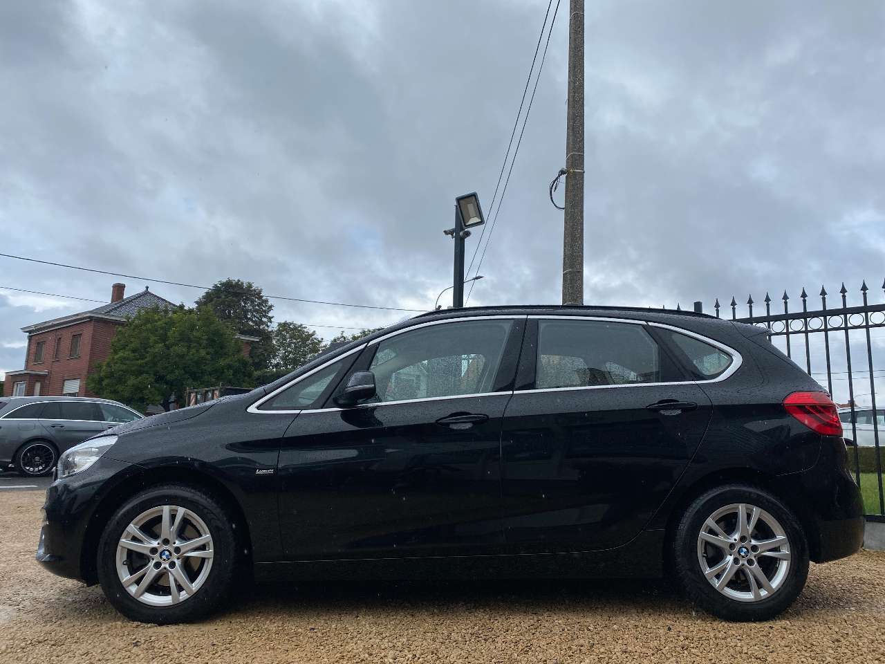 Leconte Motors -  BMW 216