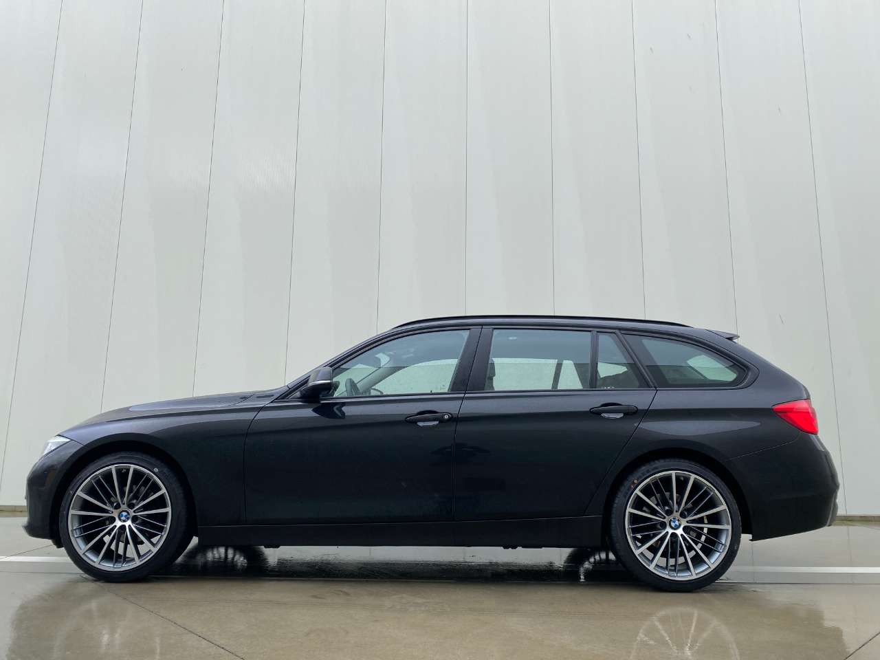 Leconte Motors -  BMW 320