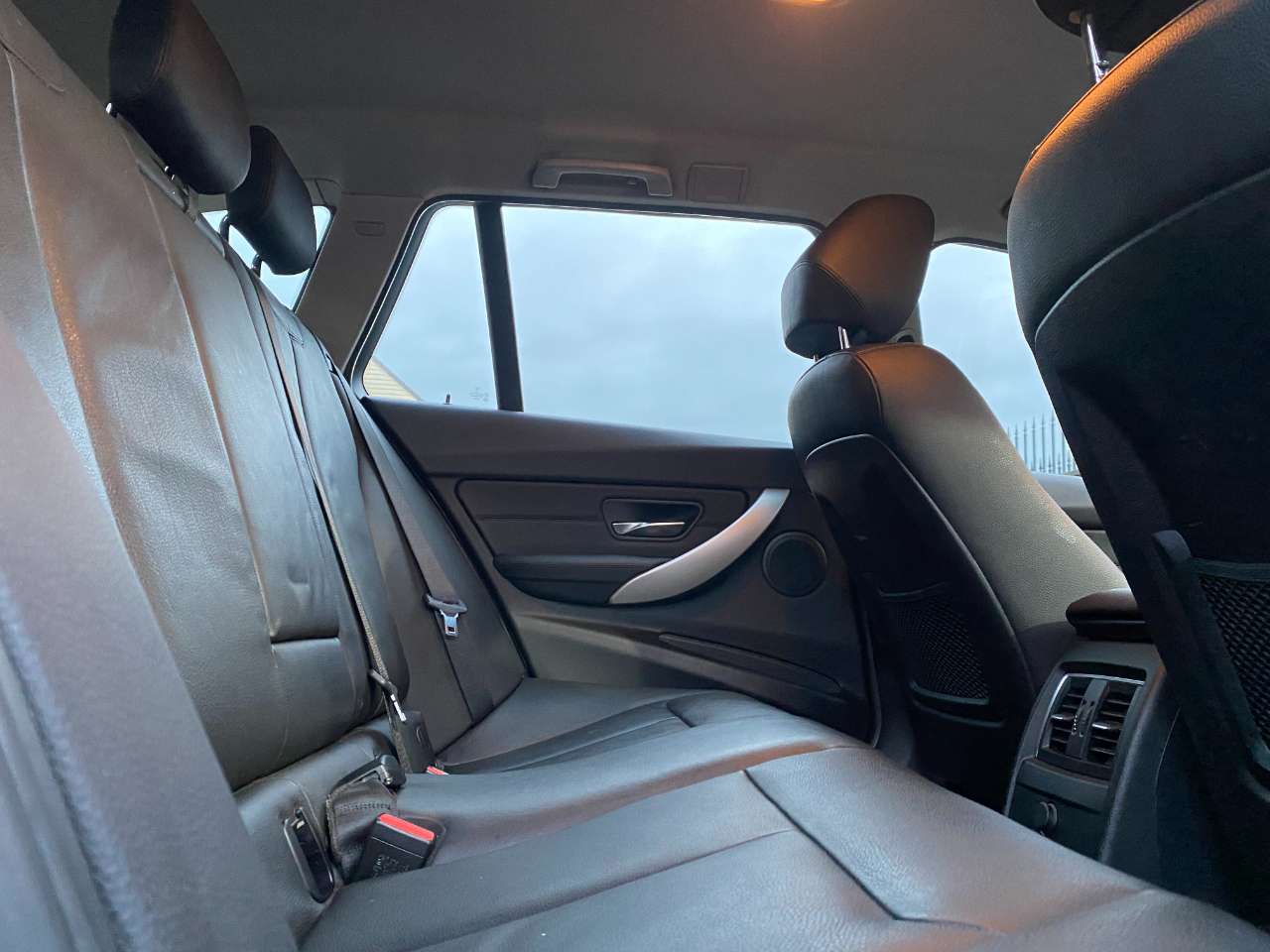 Leconte Motors -  BMW 320