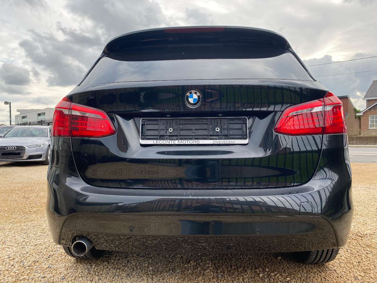 Leconte Motors -  BMW 216
