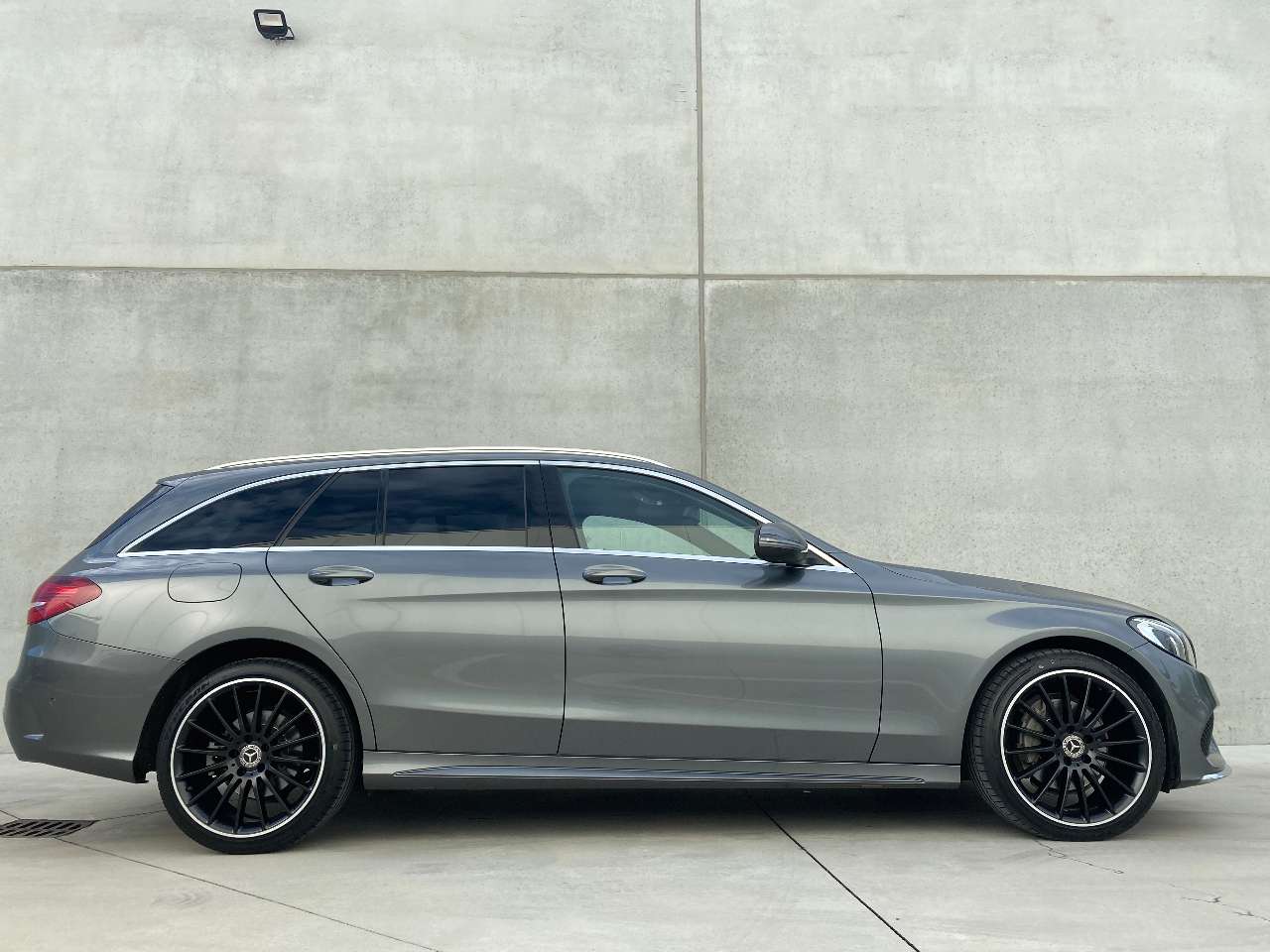 Leconte Motors -  Mercedes-Benz C 200