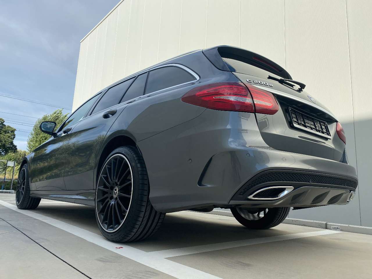Leconte Motors -  Mercedes-Benz C 200