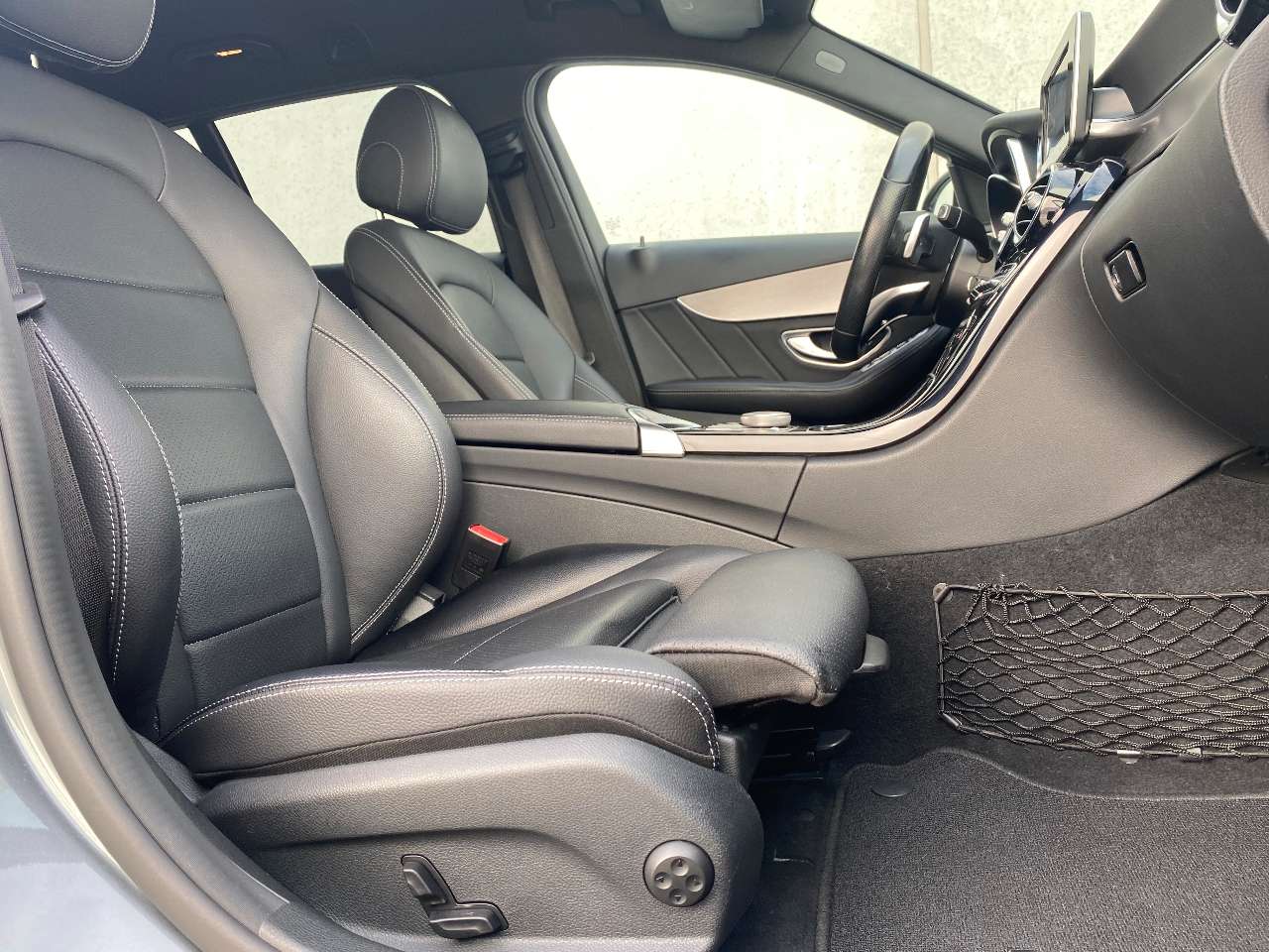Leconte Motors -  Mercedes-Benz C 200