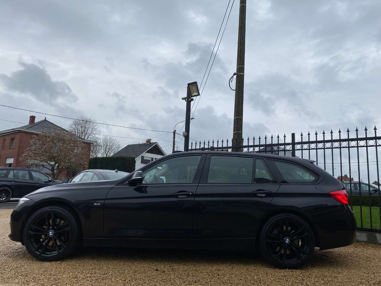 Leconte Motors -  BMW 330