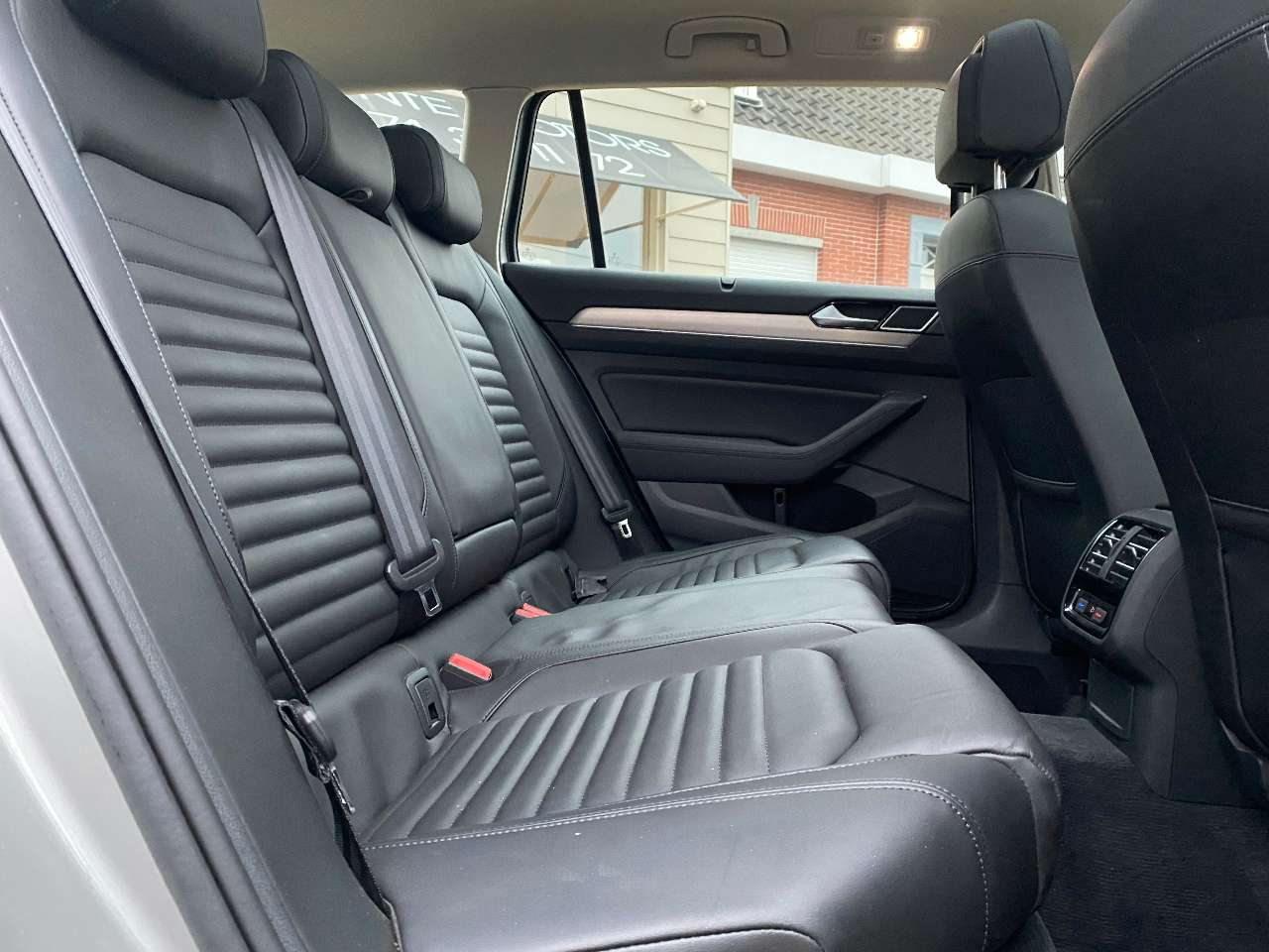 Leconte Motors -  Volkswagen Passat Variant