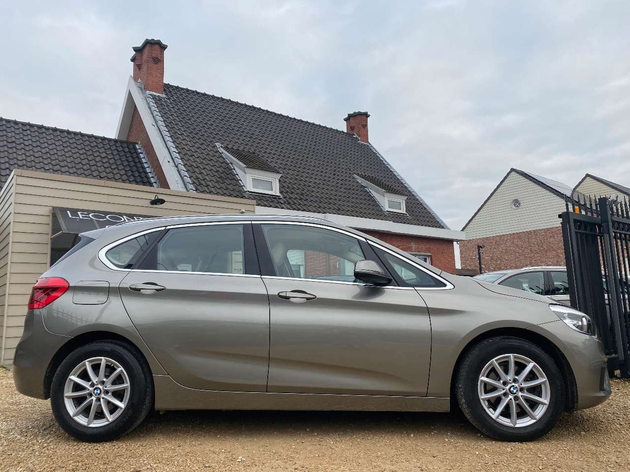 Leconte Motors -  BMW 216