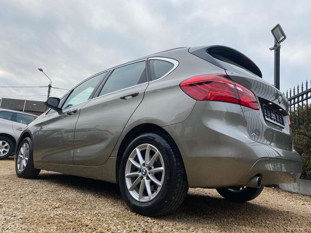 Leconte Motors -  BMW 216