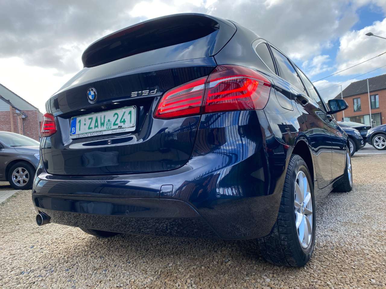Leconte Motors -  BMW 216