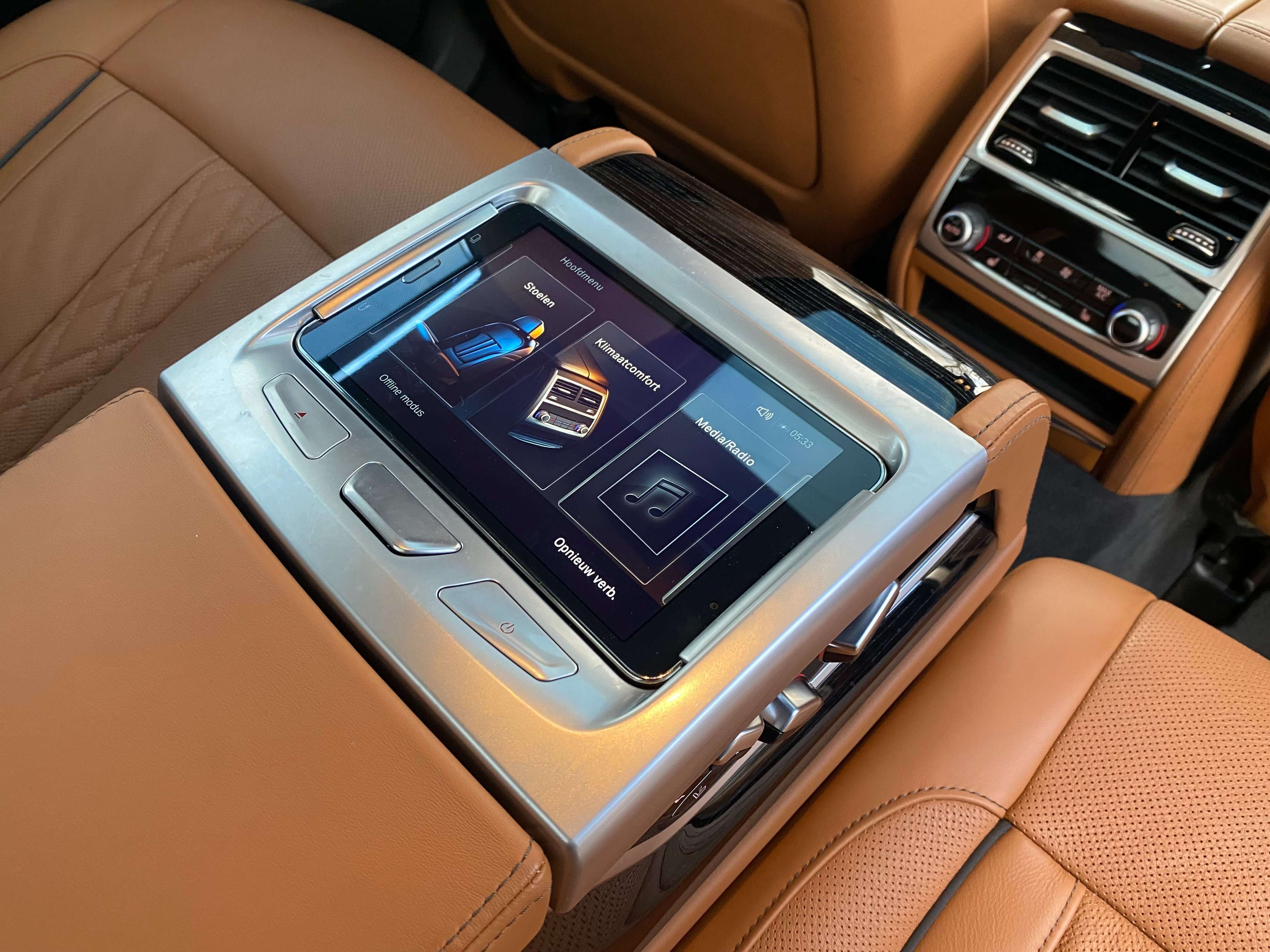 Leconte Motors -  BMW 740