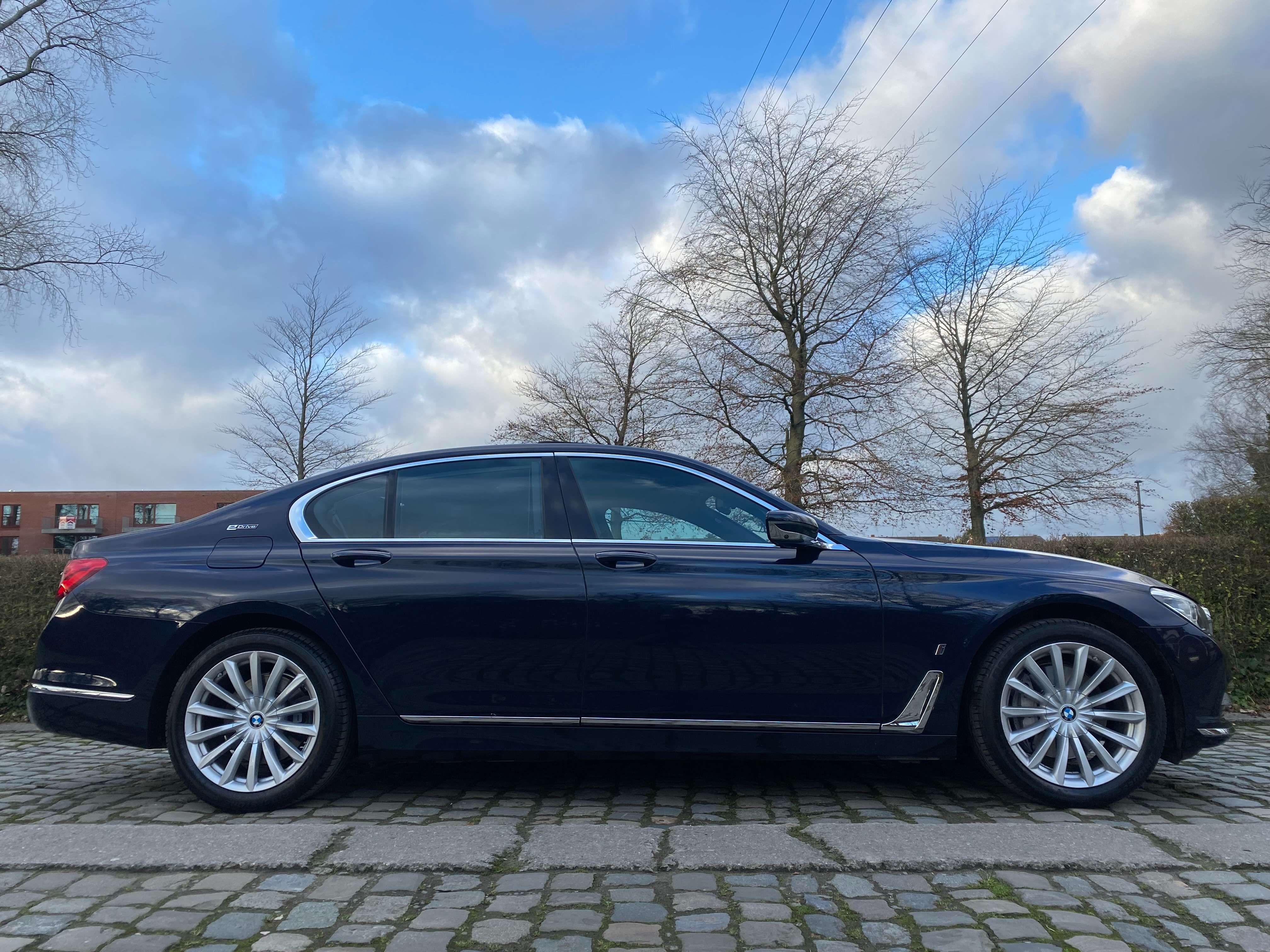 Leconte Motors -  BMW 740