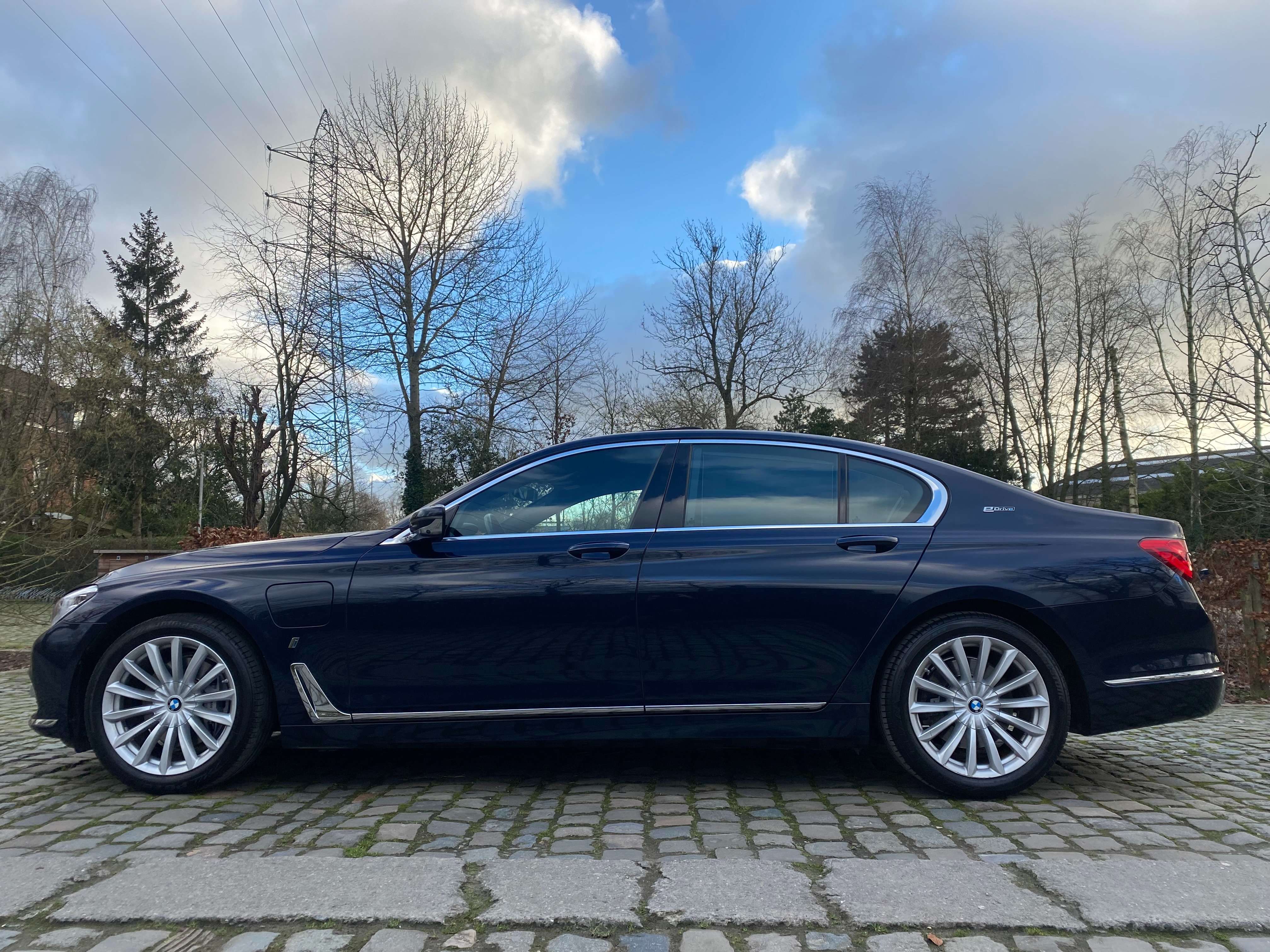Leconte Motors -  BMW 740