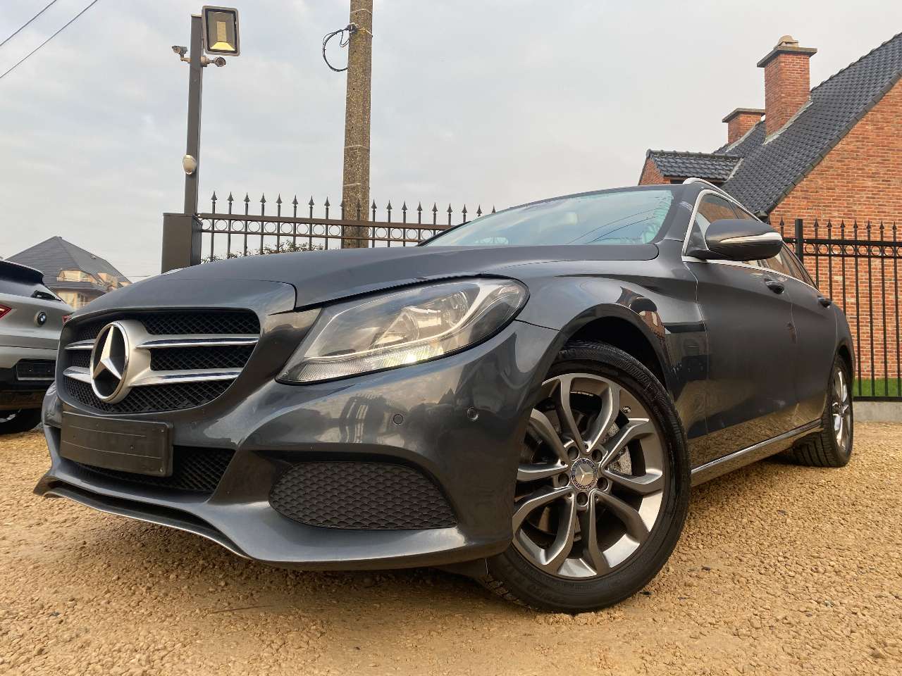 Leconte Motors -  Mercedes-Benz C 220