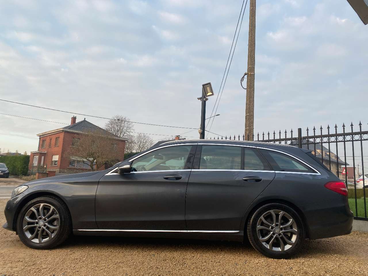 Leconte Motors -  Mercedes-Benz C 220
