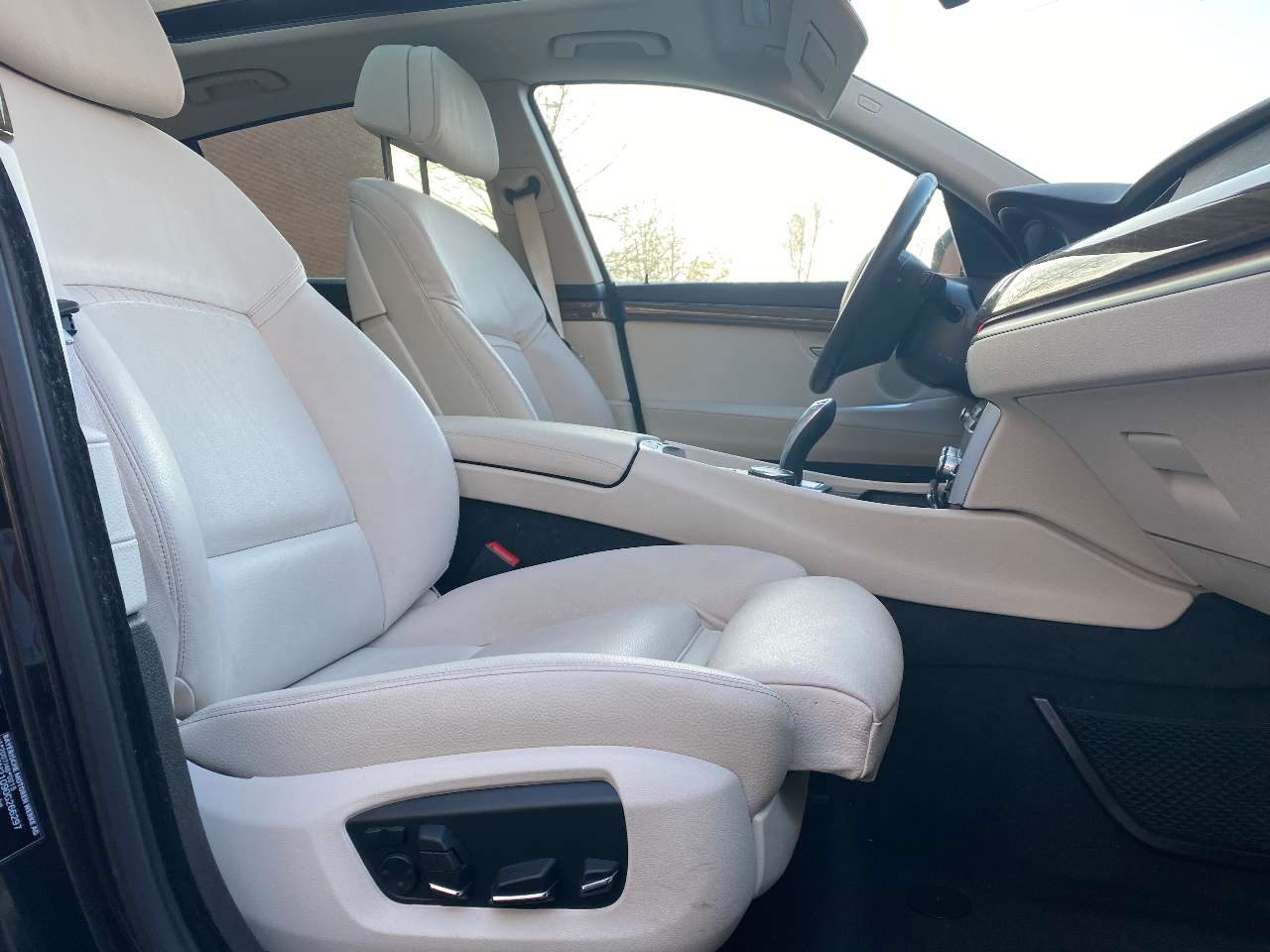 Leconte Motors -  BMW 520