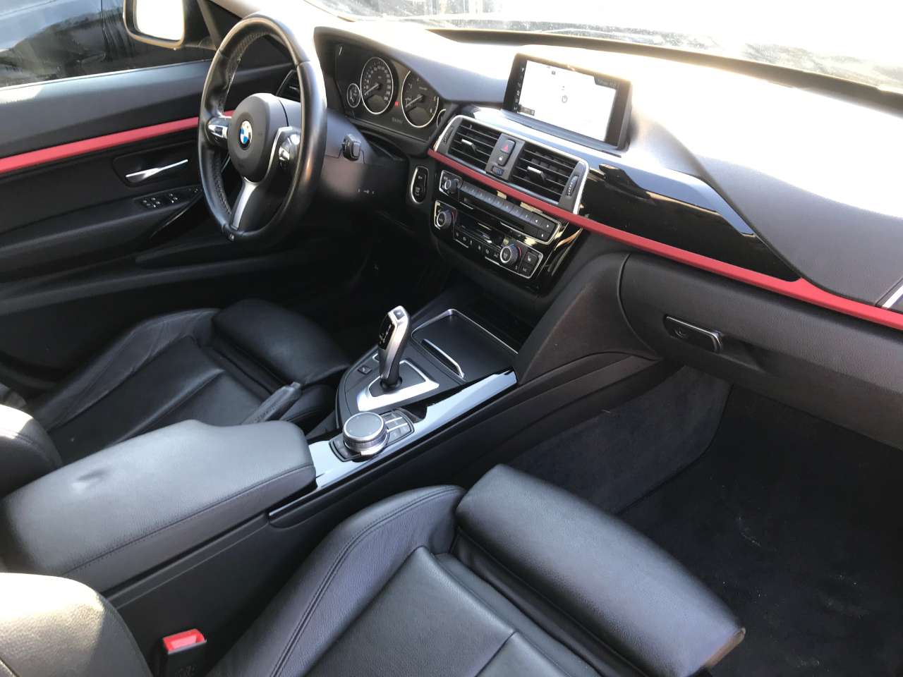 Leconte Motors -  BMW 320