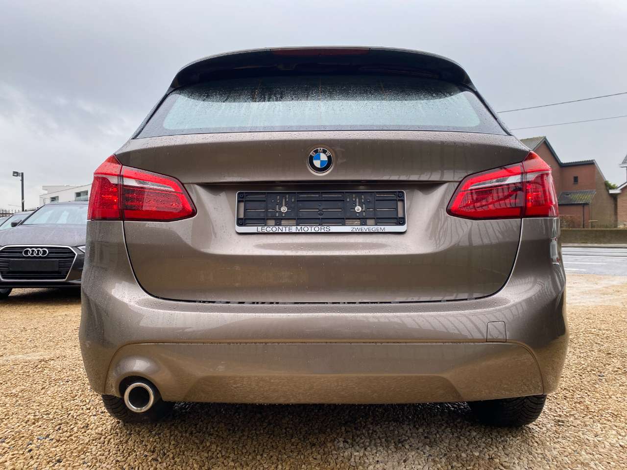 Leconte Motors -  BMW 216