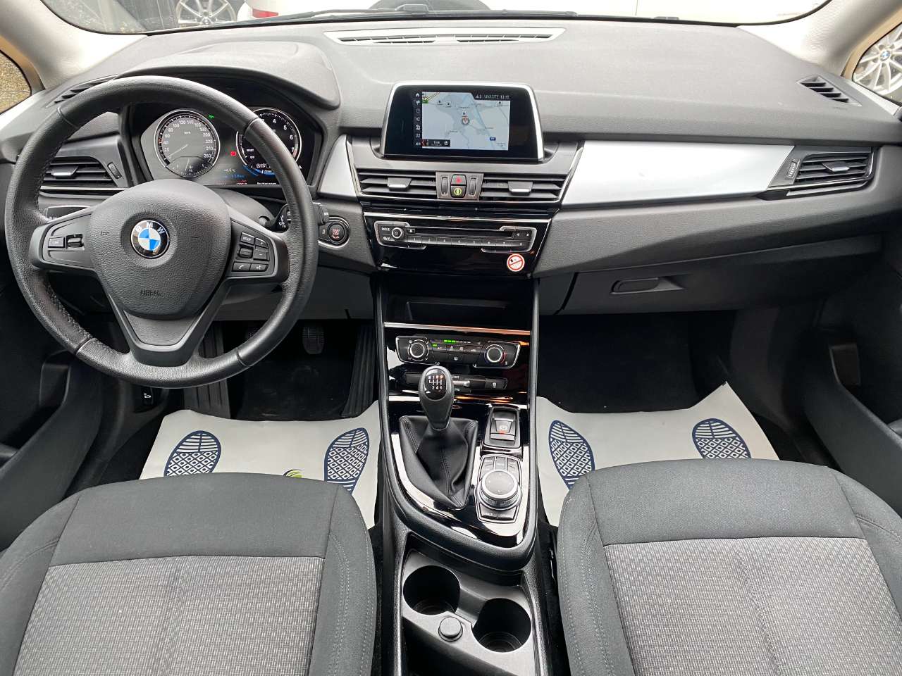 Leconte Motors -  BMW 216