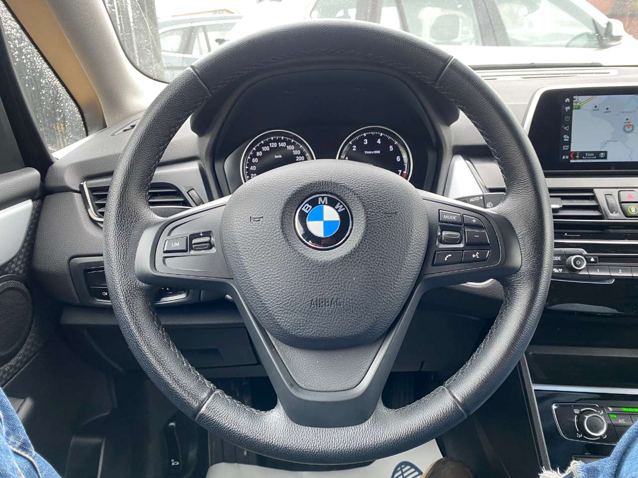 Leconte Motors -  BMW 216
