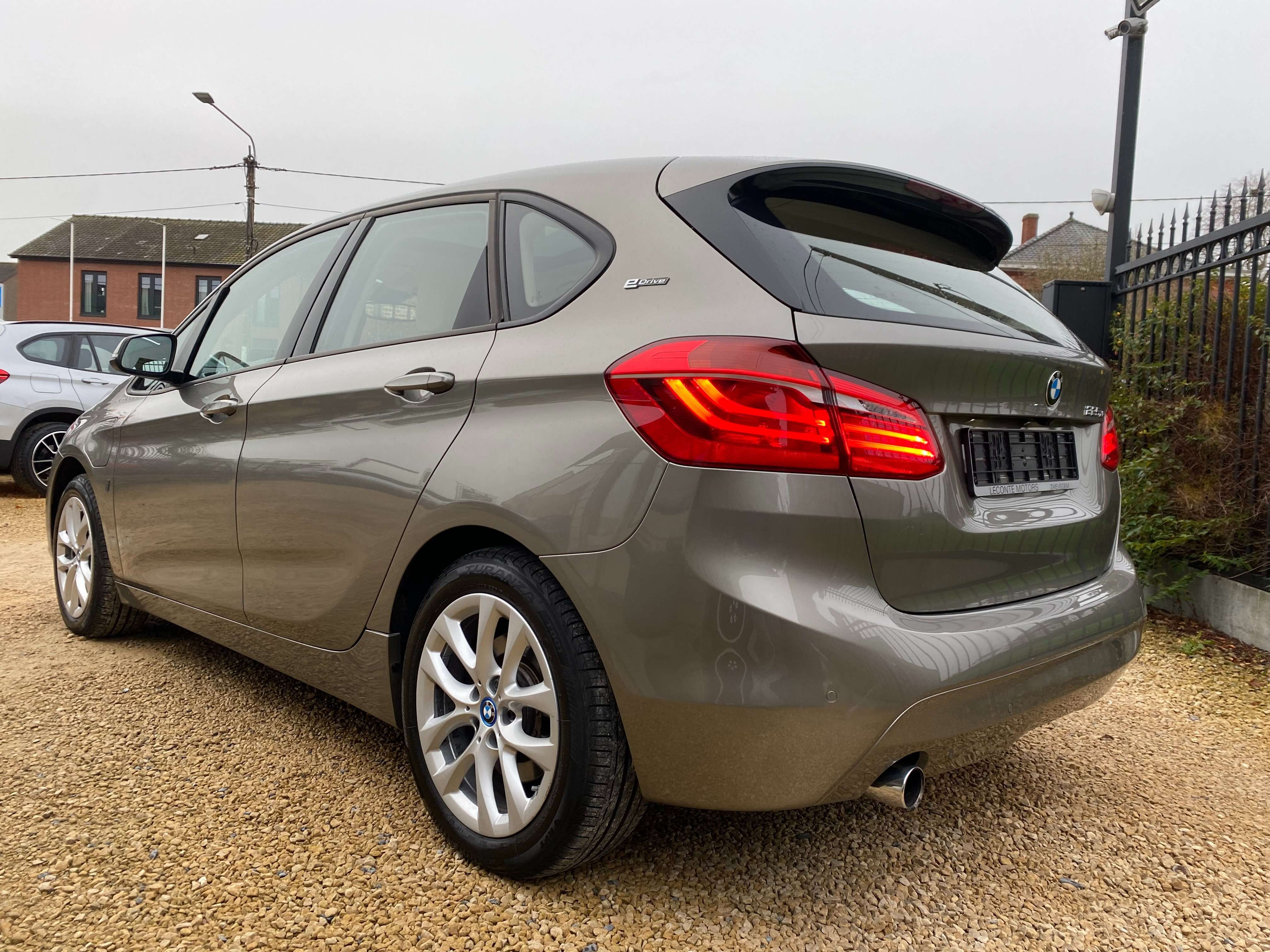Leconte Motors -  BMW 225