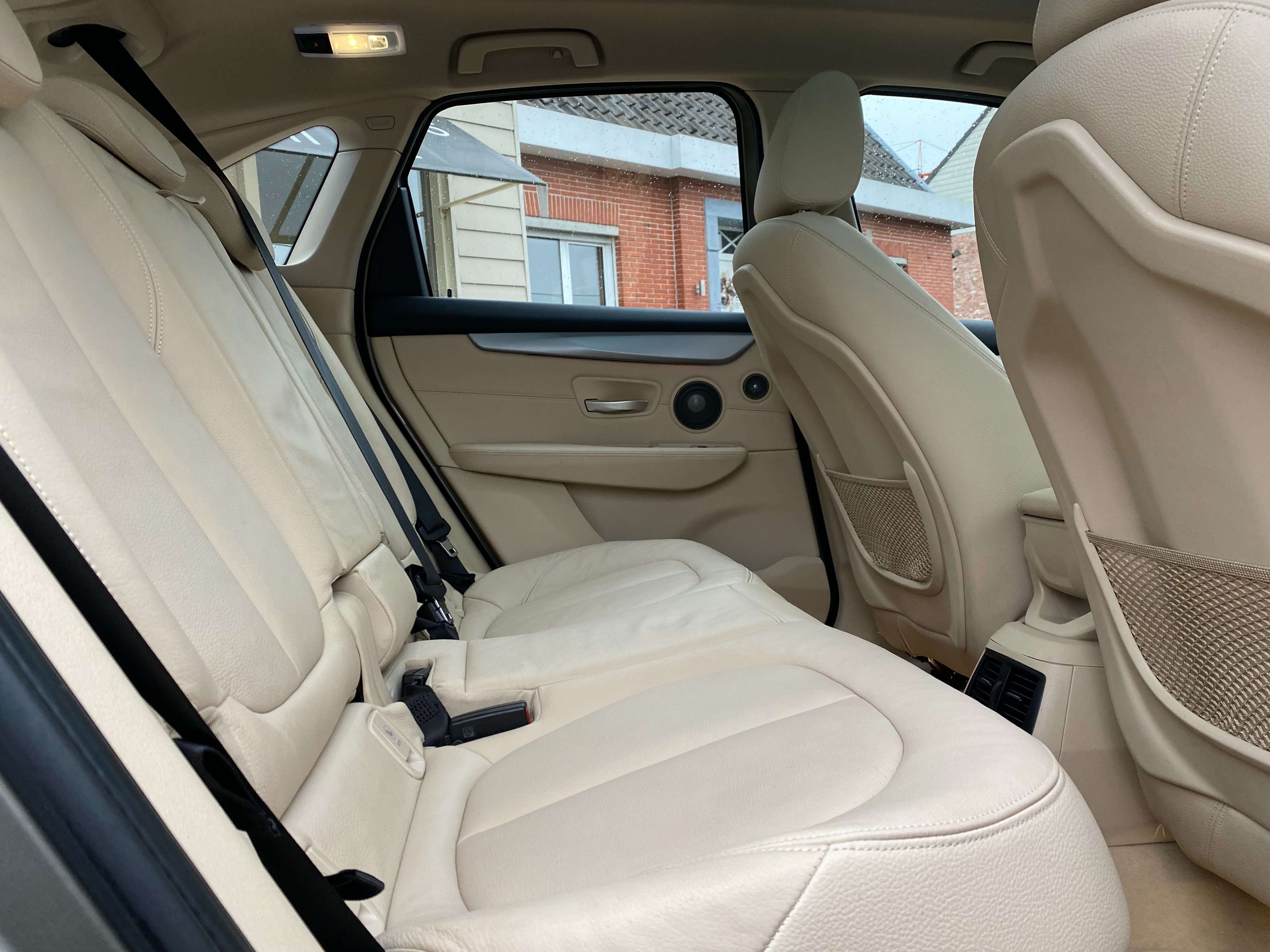 Leconte Motors -  BMW 225
