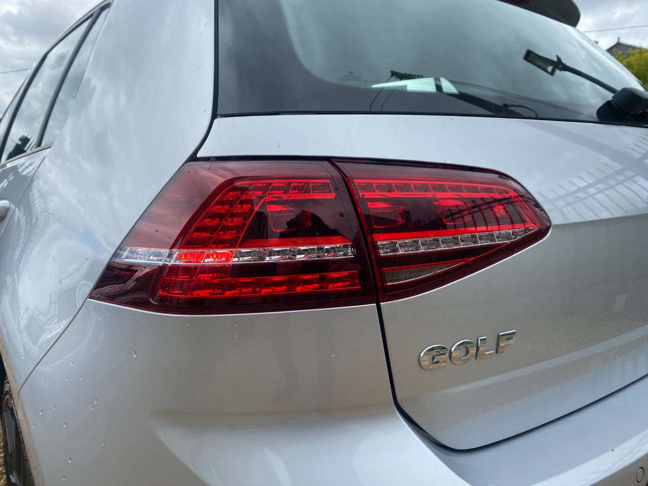 Leconte Motors -  Volkswagen Golf