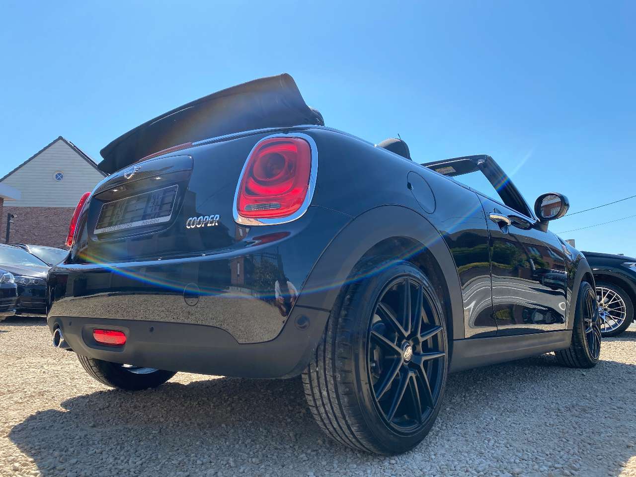 Leconte Motors -  MINI Cooper Cabrio