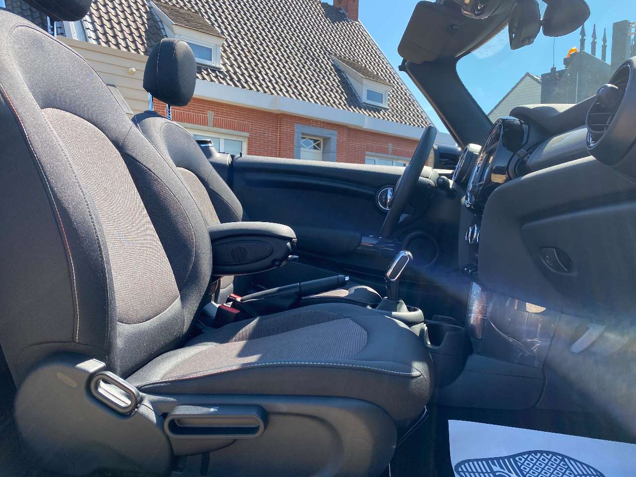 Leconte Motors -  MINI Cooper Cabrio