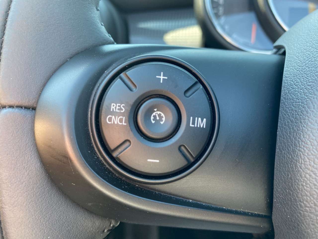 Leconte Motors -  MINI Cooper Cabrio