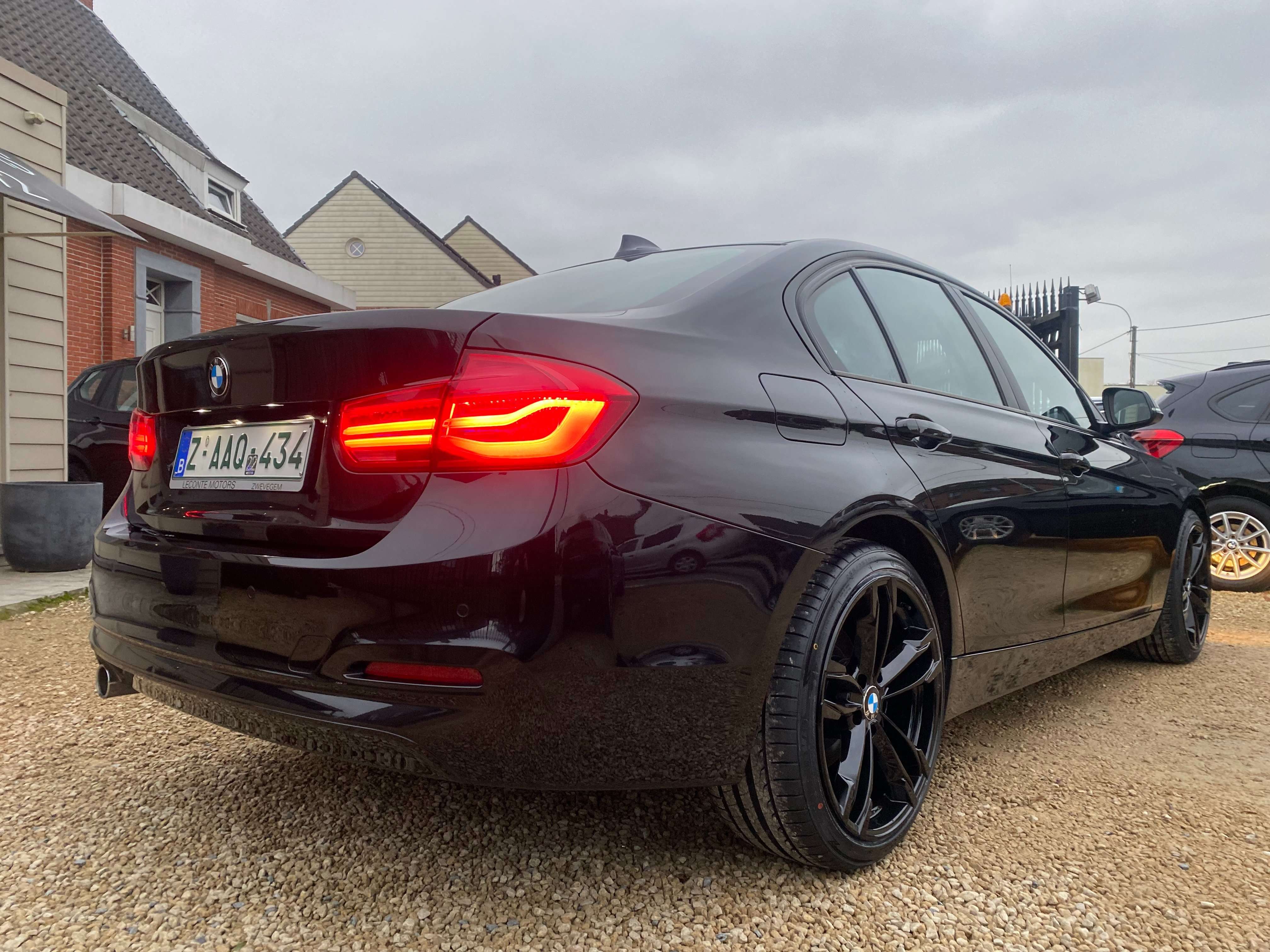 Leconte Motors -  BMW 318