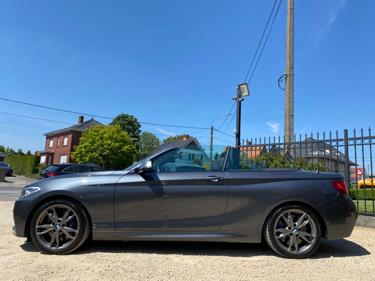 Leconte Motors -  BMW 240