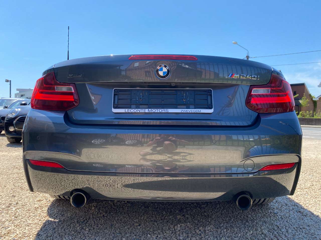 Leconte Motors -  BMW 240