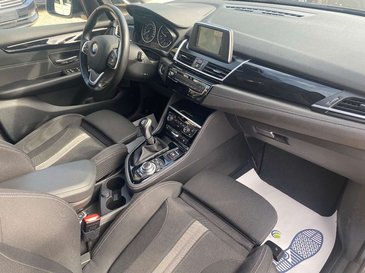 Leconte Motors -  BMW 216