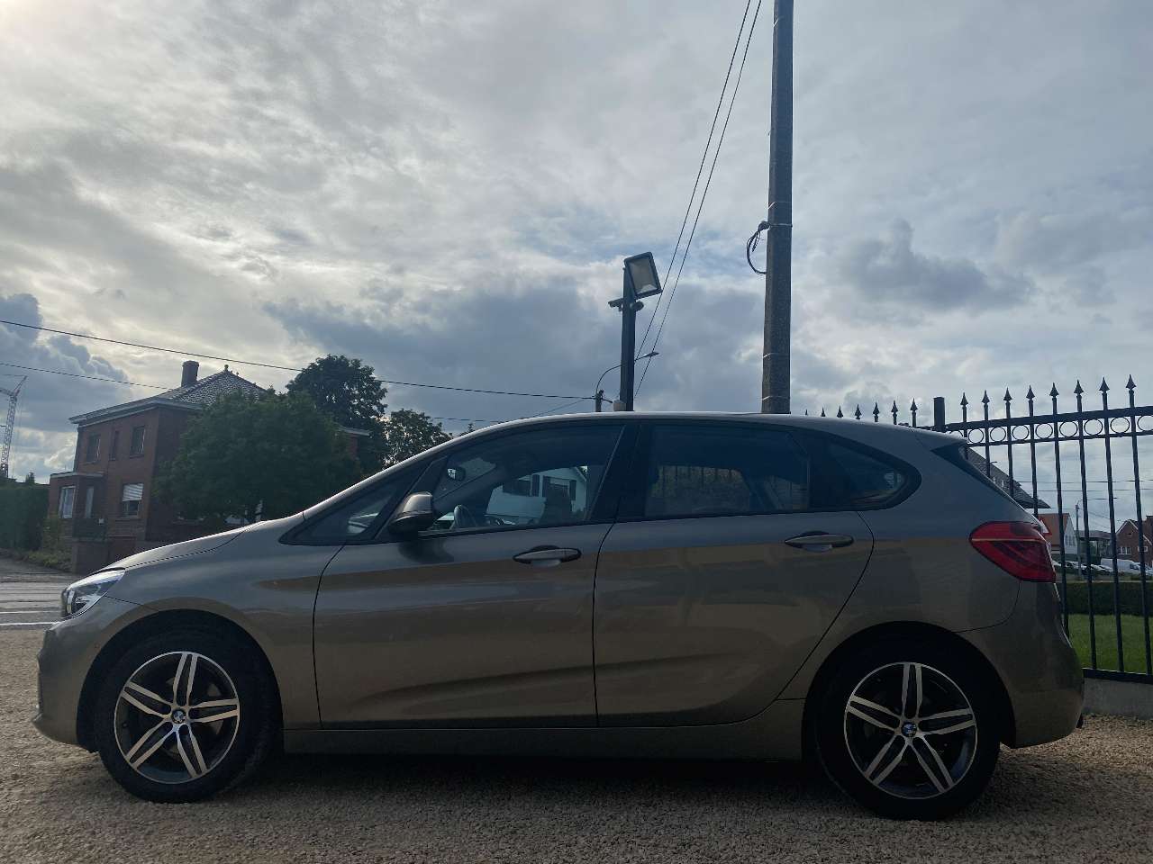 Leconte Motors -  BMW 216